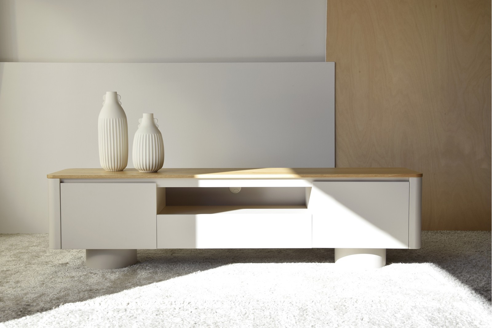 MUEBLE TV COL.CILINDRO GRIS ARENA, ROBLE