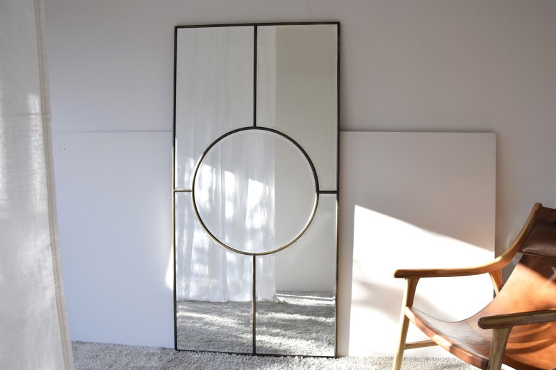 DECORATIVE FLOOR MIRROR. CIRCLE | VP Interiorismo