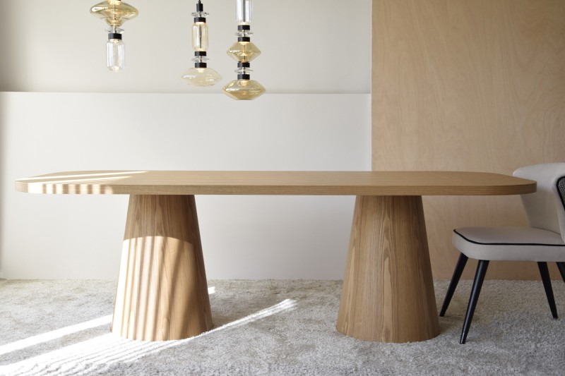 DINING TABLE DOLMEN. NATURAL ASH | VP Interiorismo