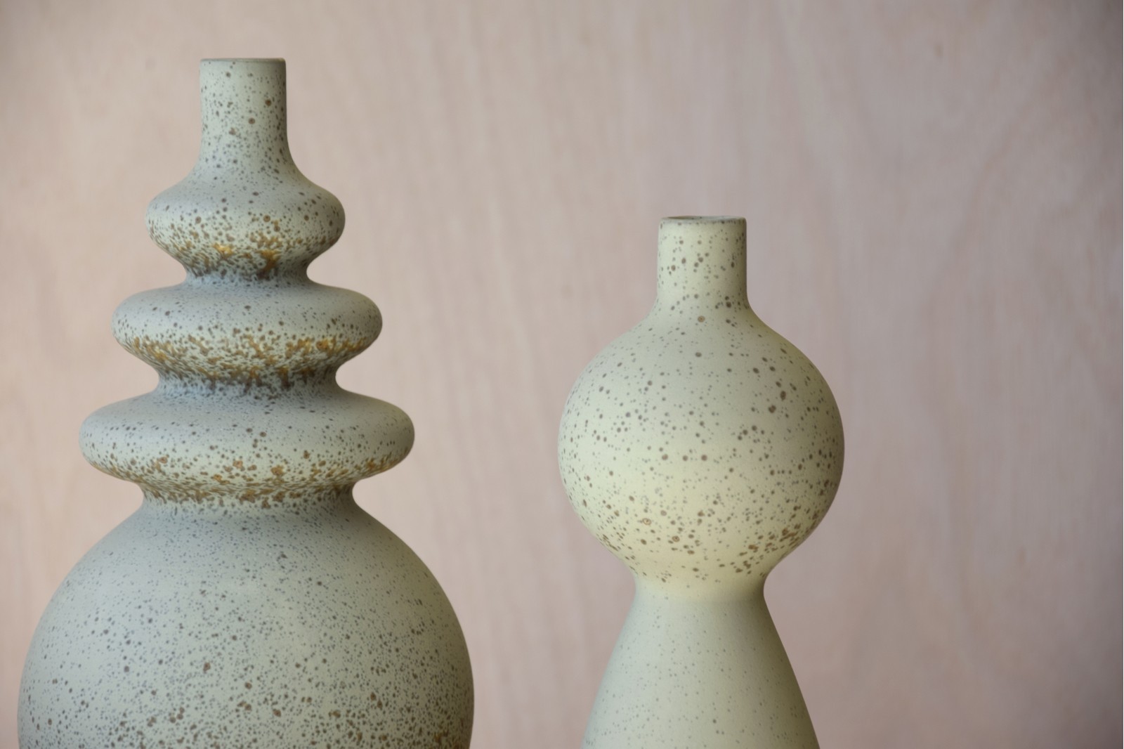 COLECCIÓN TIERRA VERDE: JARRONES EN CERÁMICA