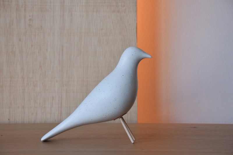OISEAU EN CERAMIQUE.BLANC MAT AVEC DES POINTS | VP Interiorismo