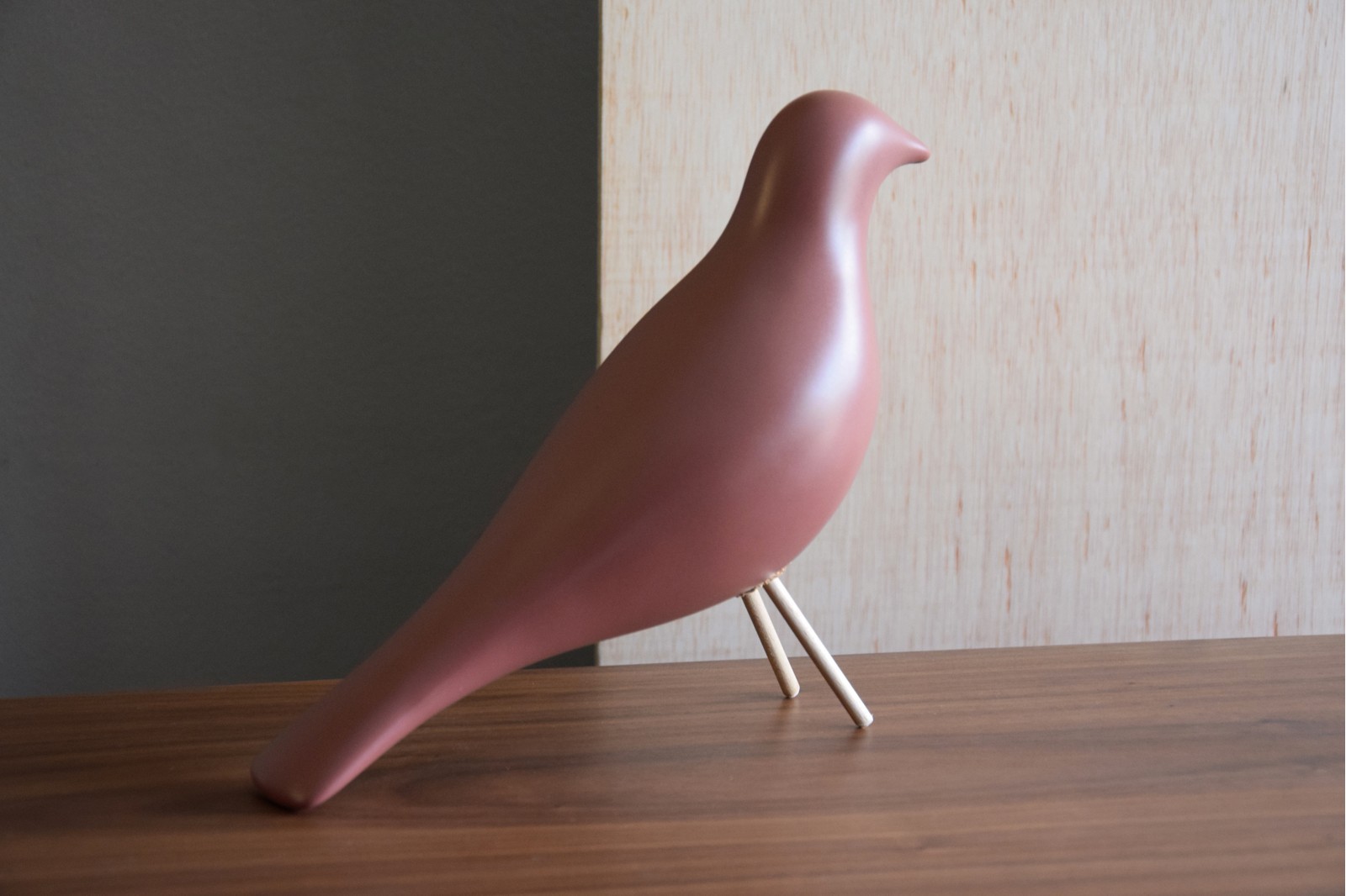 PAJARO CERAMICA ROSA OSCURO MATE