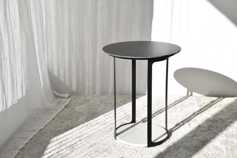 TABLE D-APPOINT N.30. PIERRE FRITTEE NOIRE | VP Interiorismo