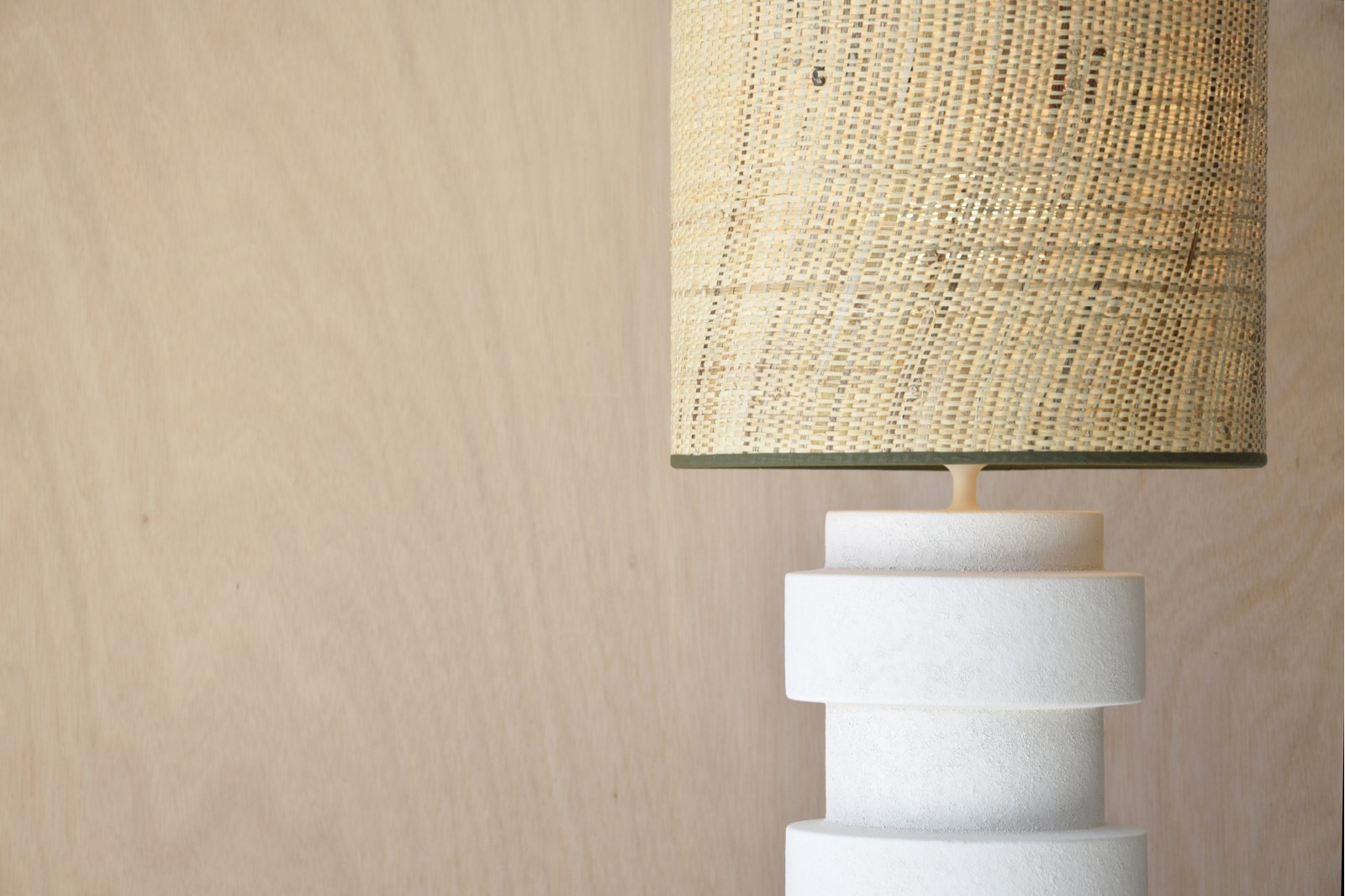 LÁMPARA MESA CERÁMICA VEGA C/PANTALLA.