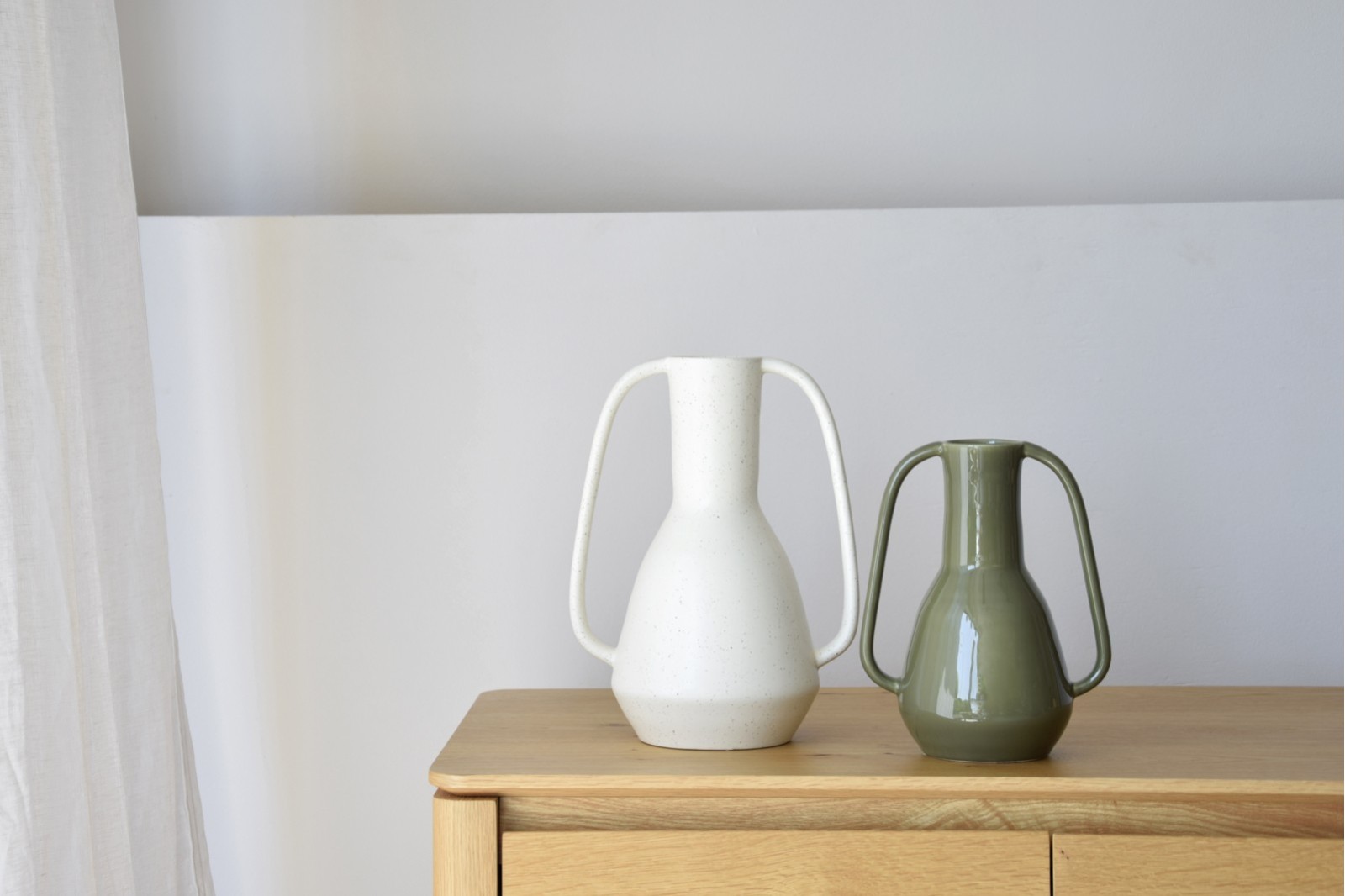 COLECCIÓN ASAS: JARRONES CERÁMICA BLANCO VERDE