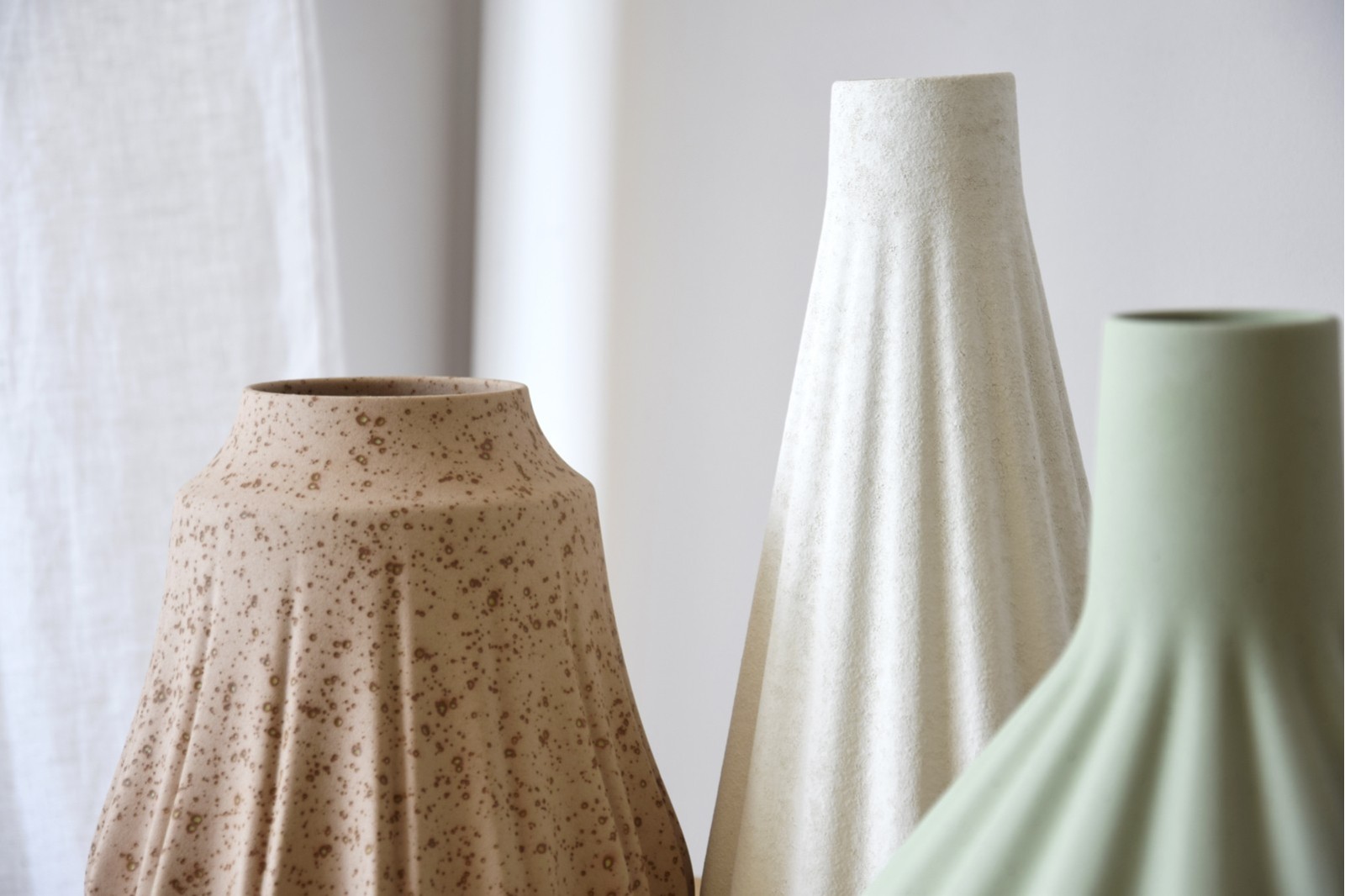 COLECCIÓN FUELLE:  JARRONES CERÁMICA TEXTURA