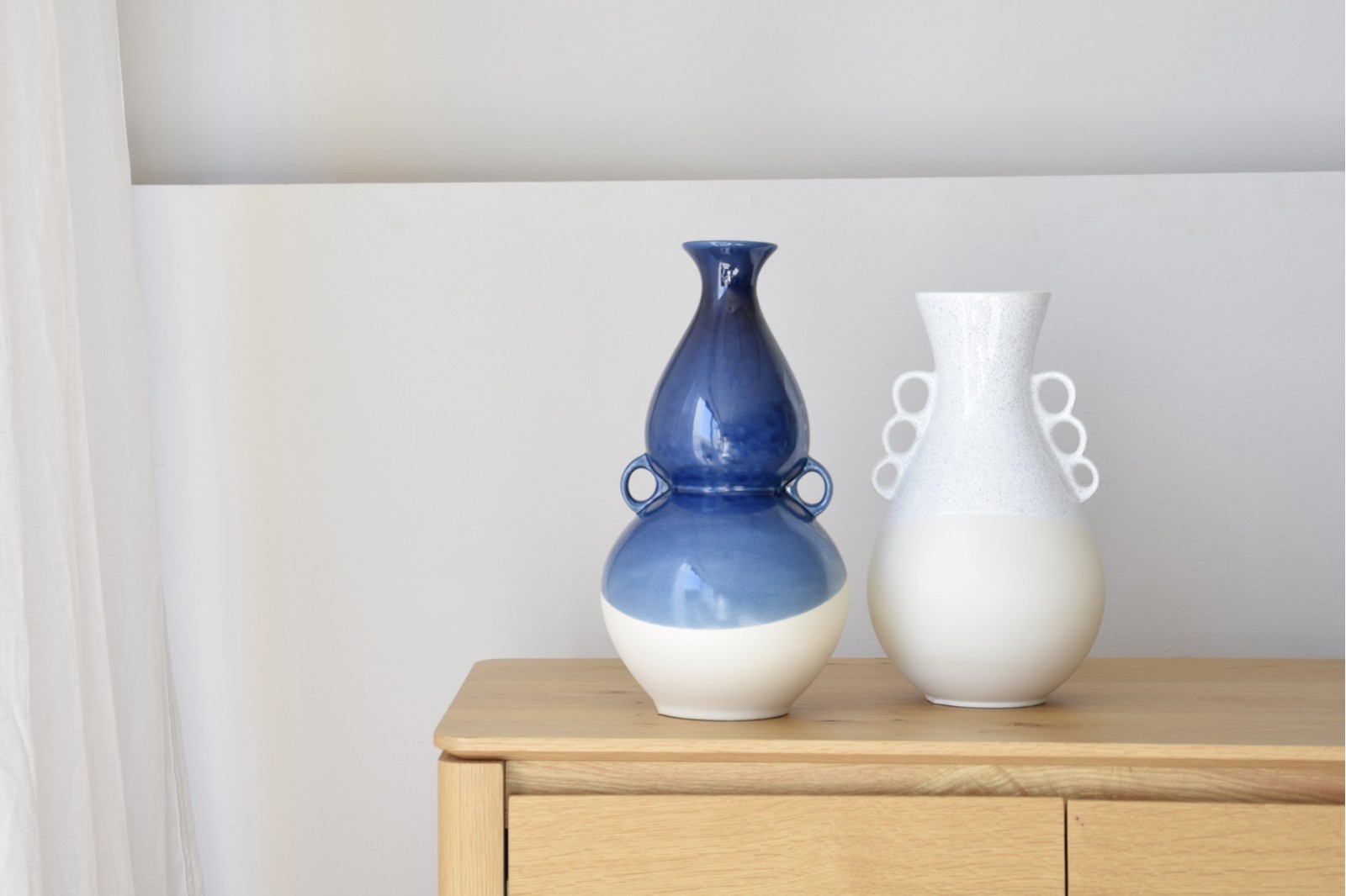 COLECCIÓN MAR: JARRONES CERÁMICA BLANCO AZUL