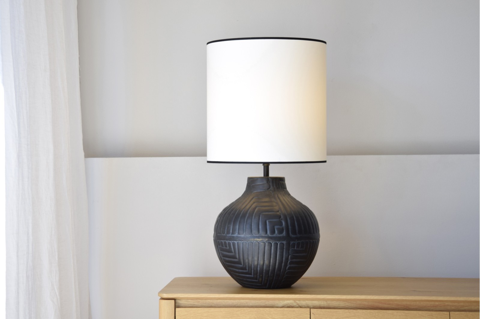 LÁMPARA MESA METAL N3 CON PANTALLA