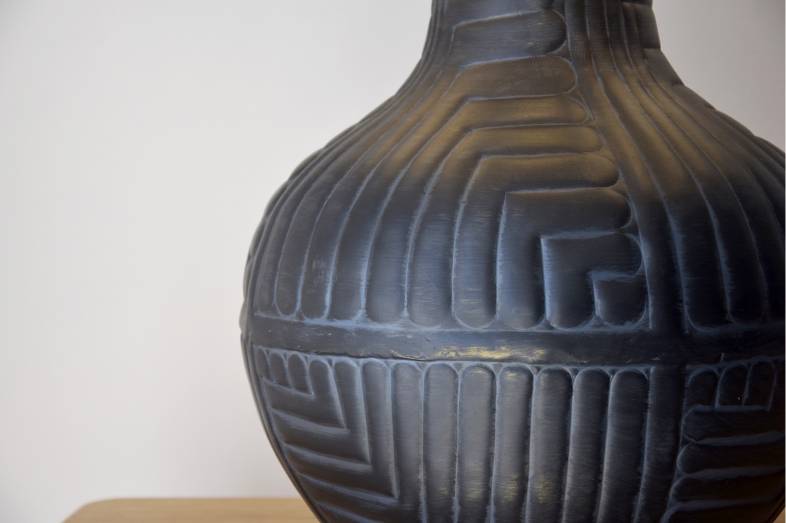 LÁMPARA MESA METAL N3 CON PANTALLA