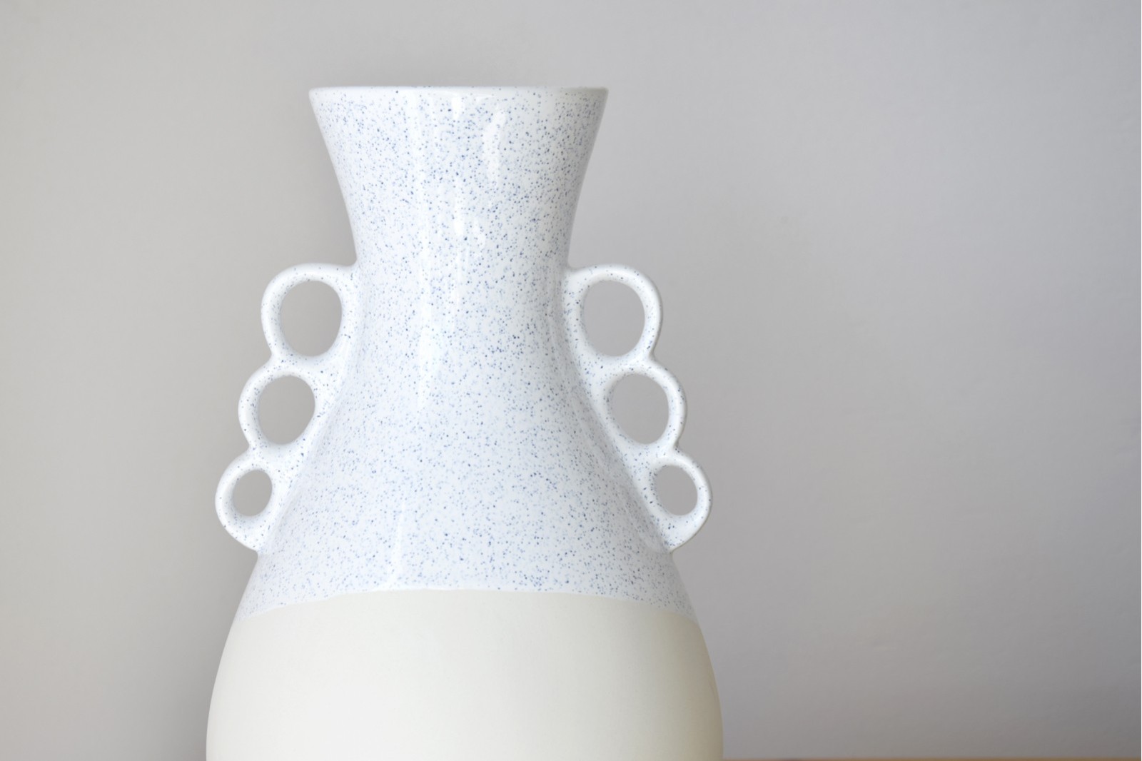 JARRON CERAMICA COL MAR. BLANCO PINTAS