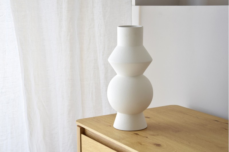 CERAMIC VASE VOLUMEN. WHITE MATT | VP Interiorismo