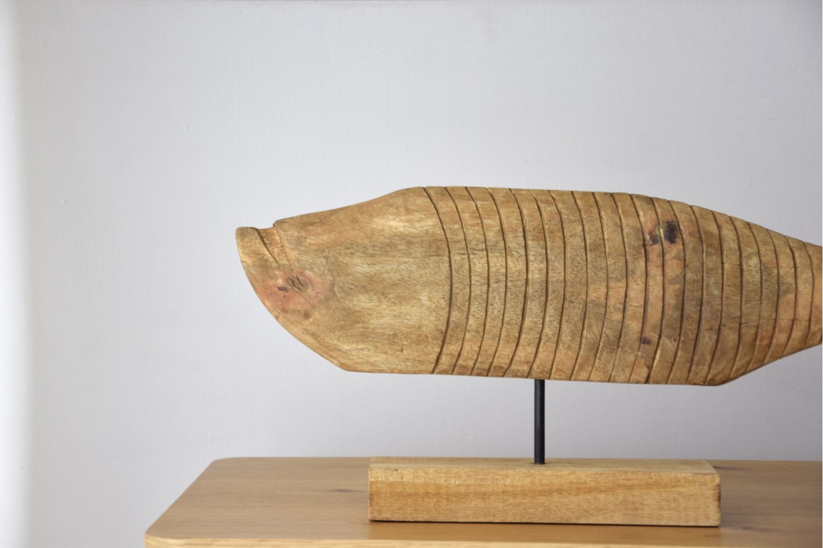 ESCULTURA MAR. MADERA TALLADA A MANO. GR