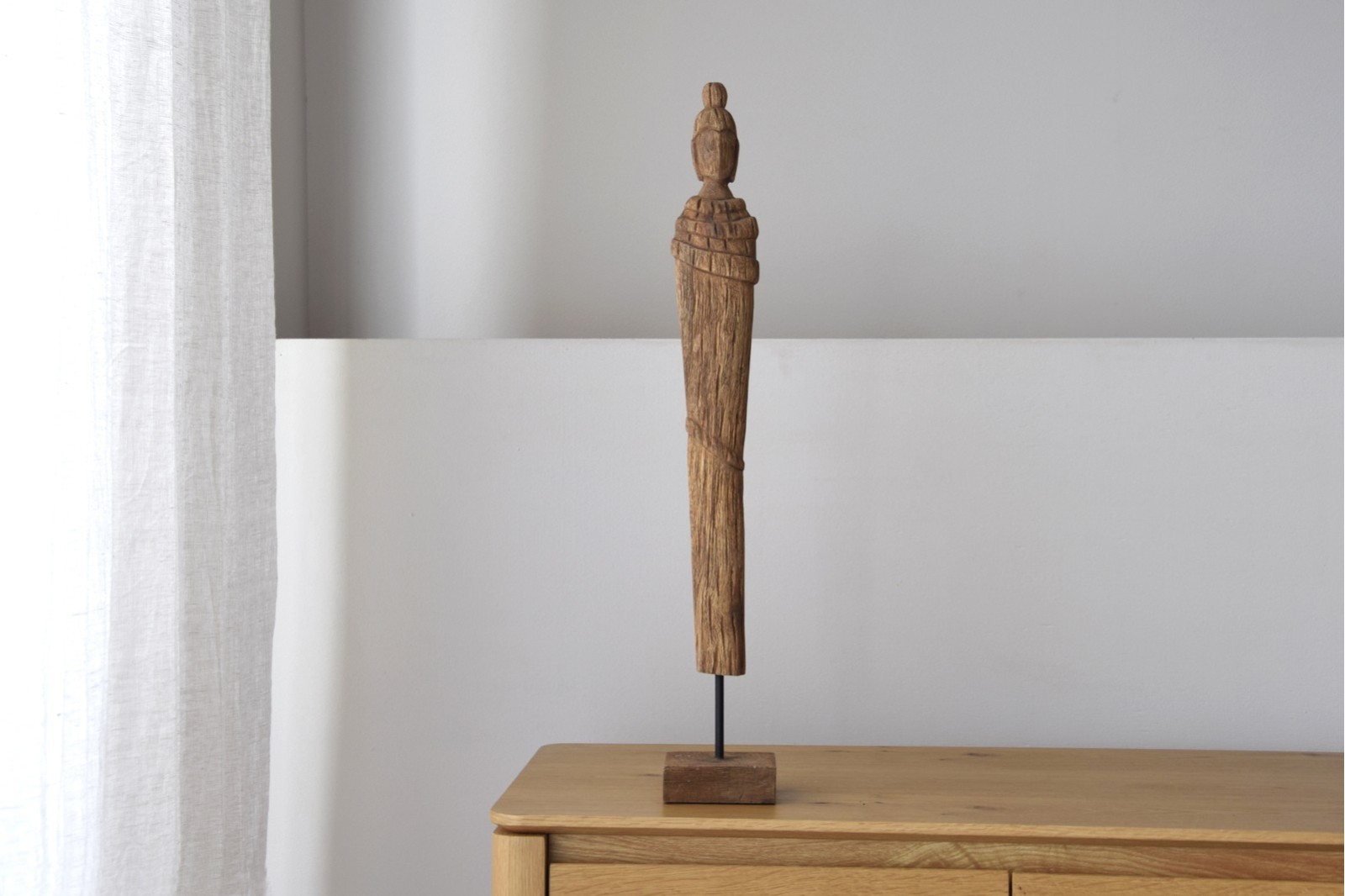 ESCULTURA MONJE .MADERA TALLADA. BAJA