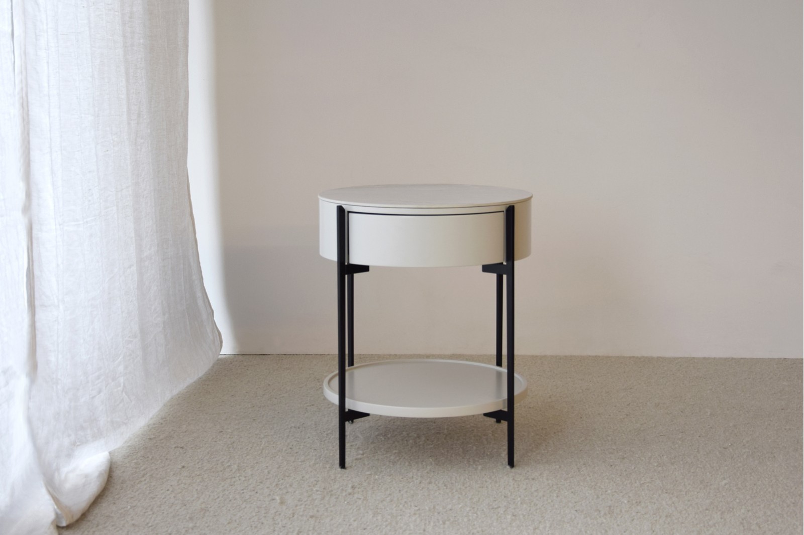 MESA AUXILIAR N.18. MARMOL CERAMICO BL.