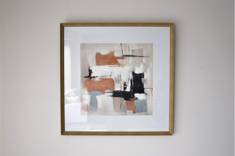 ABSTRACT PAINTING IN OCHER BLACK BLUE N1. GLASS | VP Interiorismo