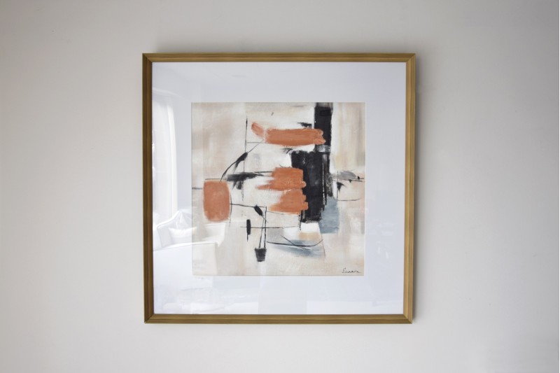 PEINTURE ABSTRAITE EN OCRE NOIR BLEU N2. VERRE | VP Interiorismo