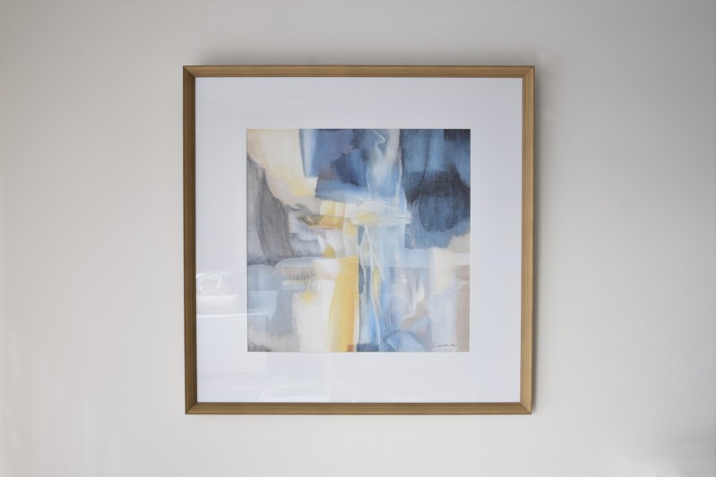 ABSTRACT PAINTING IN BLUE N2. GLASS AND FRAME | VP Interiorismo