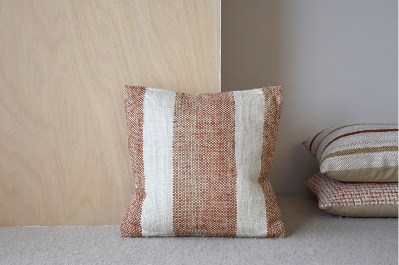 COUSSIN EN COTON BLANC ORANGE. OIA N.2 | VP Interiorismo