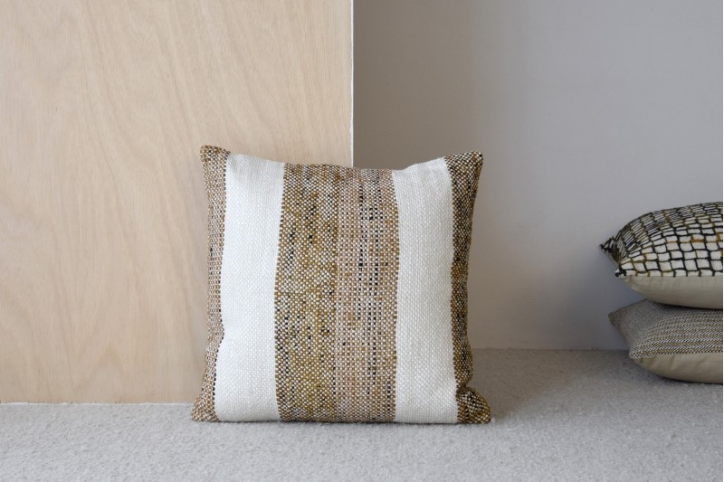 CUSHION LAZA N.2. MUSTARD AND WHITE | VP Interiorismo