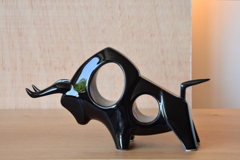 COLLECTION TORO. SCULPTURE CÉRAMIQUE NOIR BRILLANT | VP Interiorismo