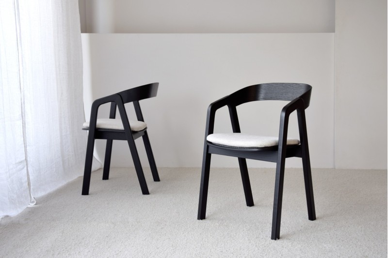 SET 2 SILLAS NOA.MADERA. NEGRO BEIGE