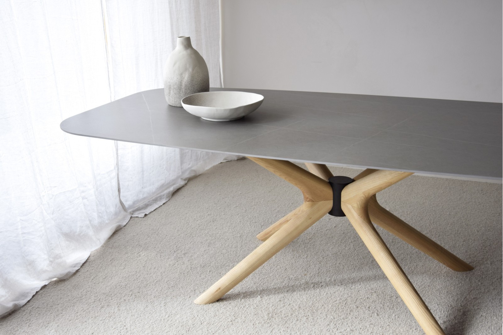 MESA COMEDOR PIEDRA.CERAMCO GRIS  FRESNO