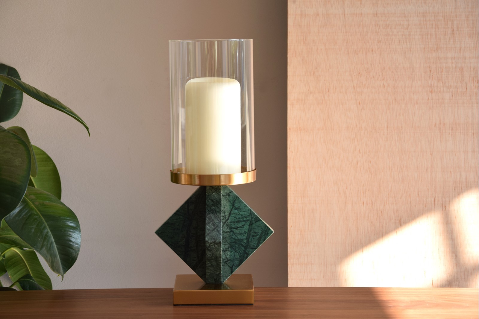 CANDELABRO EN MARMOL, VIDRIO Y METAL.PEQ