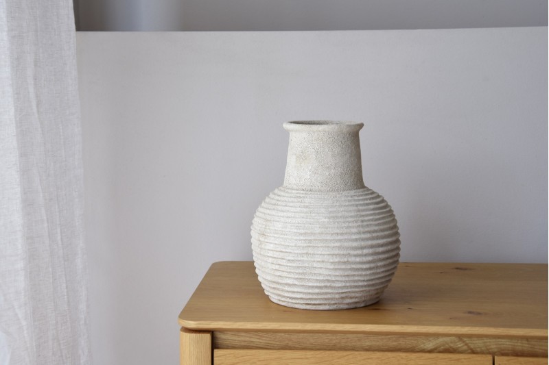 VASE EN CERAMIQUE. MITU COULEUR SABLE. PETIT | VP Interiorismo