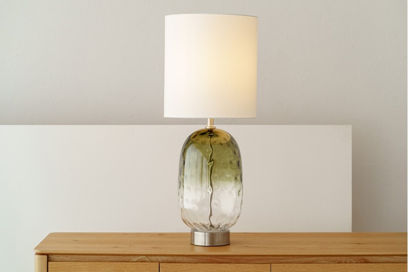 KAL TABLE LAMP. GREEN GLASS WITH LAMPSHADE | VP Interiorismo