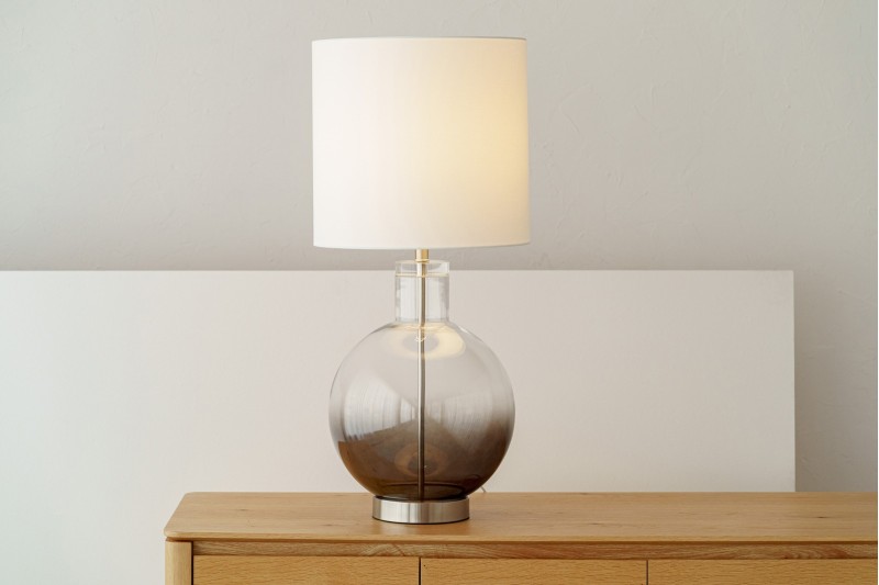 UMA TABLE LAMP. SMOKED GLASS WITH LAMPSHADE | VP Interiorismo