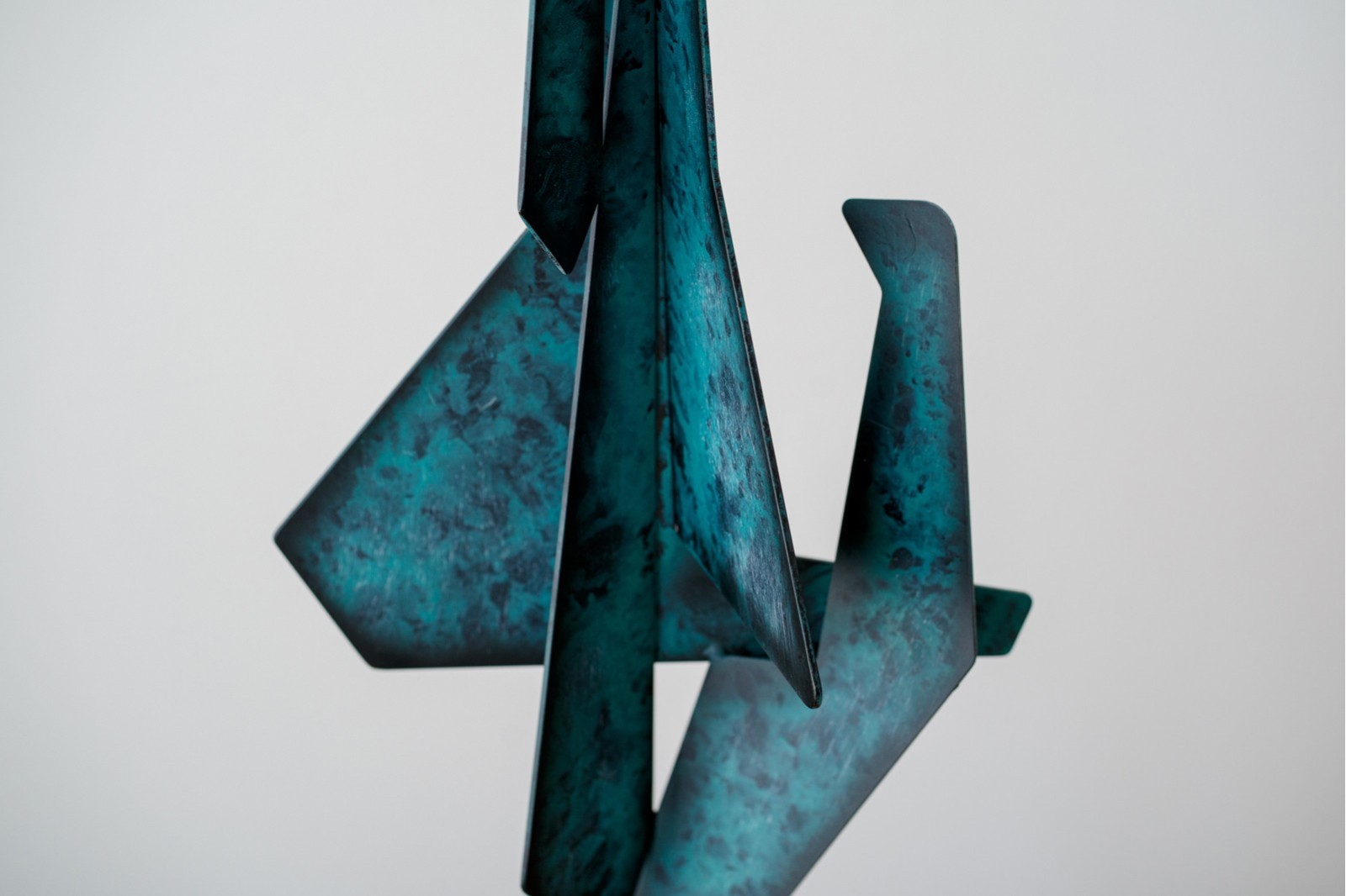 ESCULTURA ABSTRACCION N1. VERDE Y AZUL