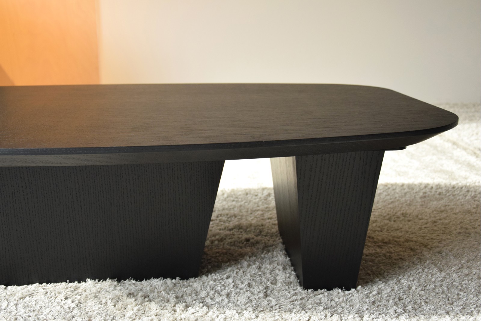 MESA CENTRO ROBLE COLOR NEGRO MATE