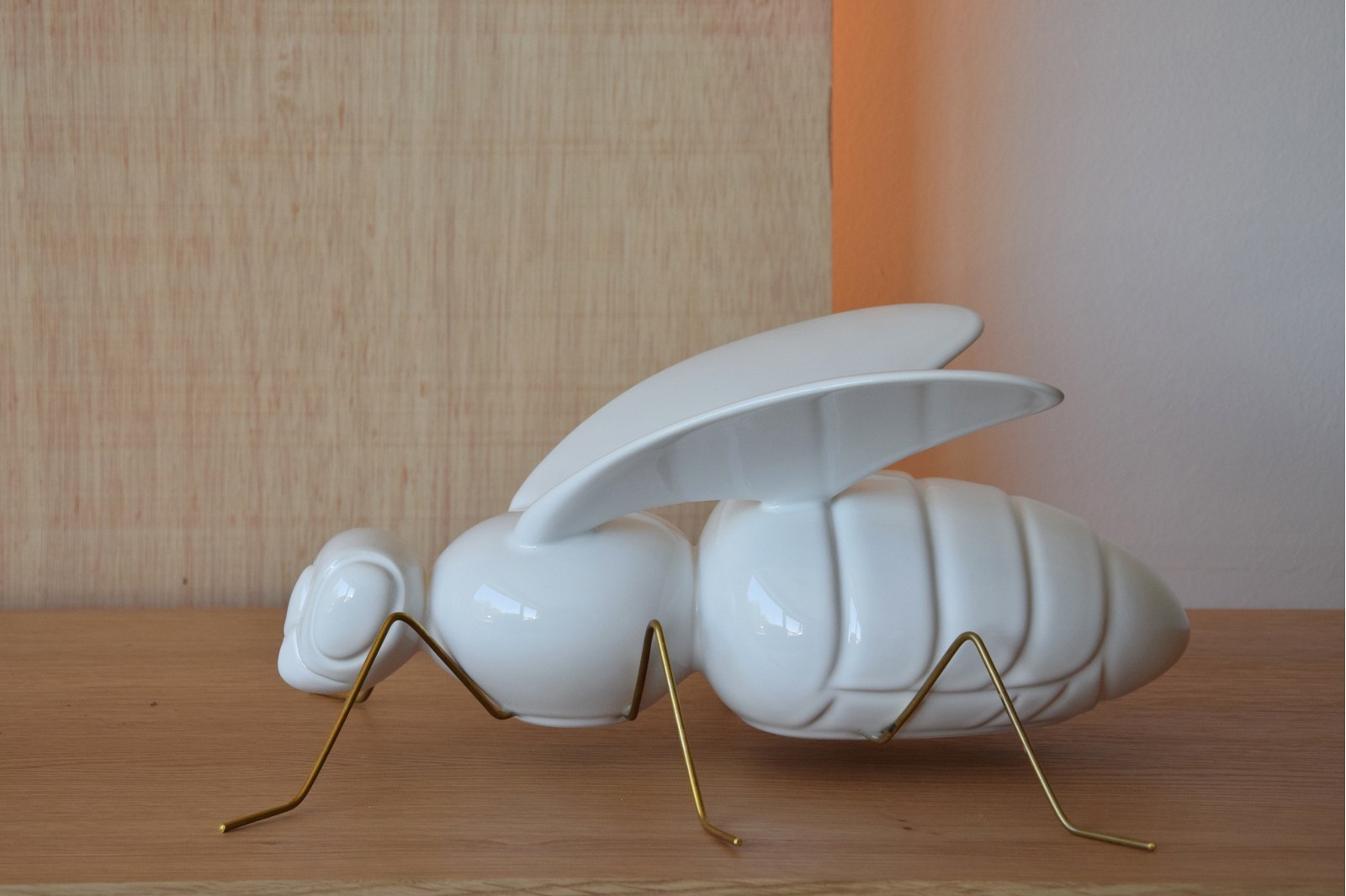 ESCULTURA ABELLA. CERAMICA BLANCO BRILLO