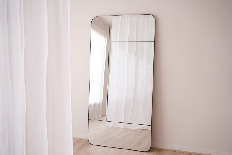 MIROIR DE SOL DECORATIF N3. CADRE EN METAL FONCE | VP Interiorismo