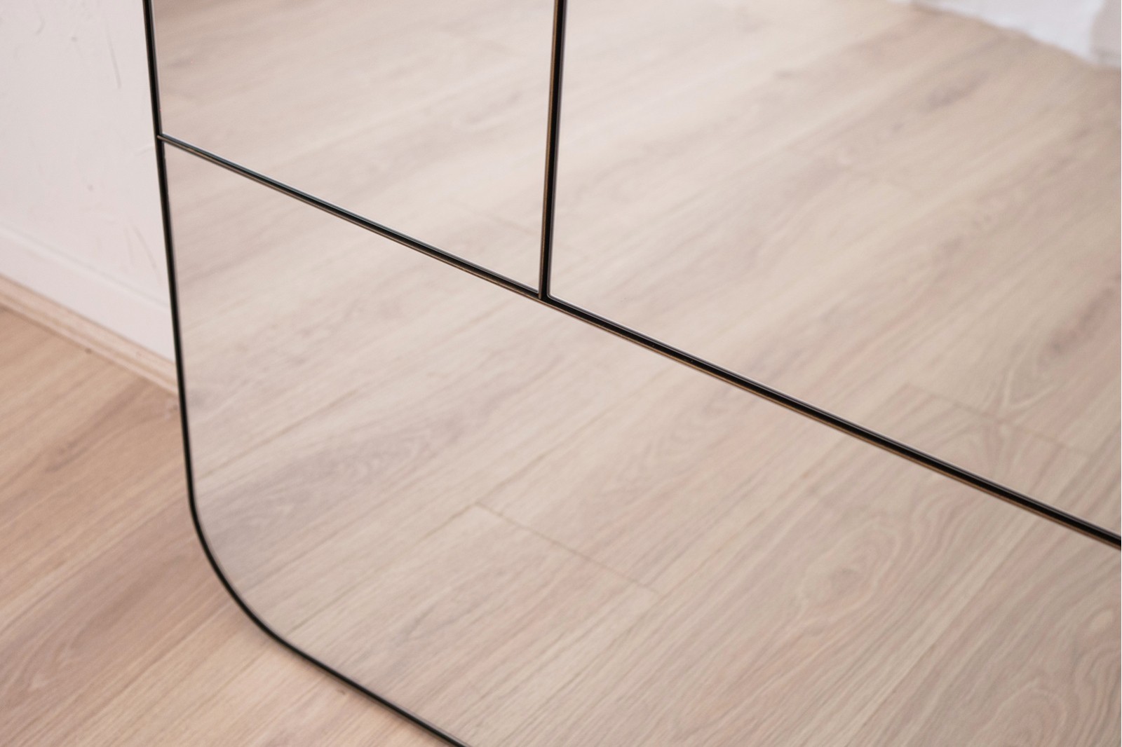 ESPEJO DECORATIVO DE SUELO N3. METAL