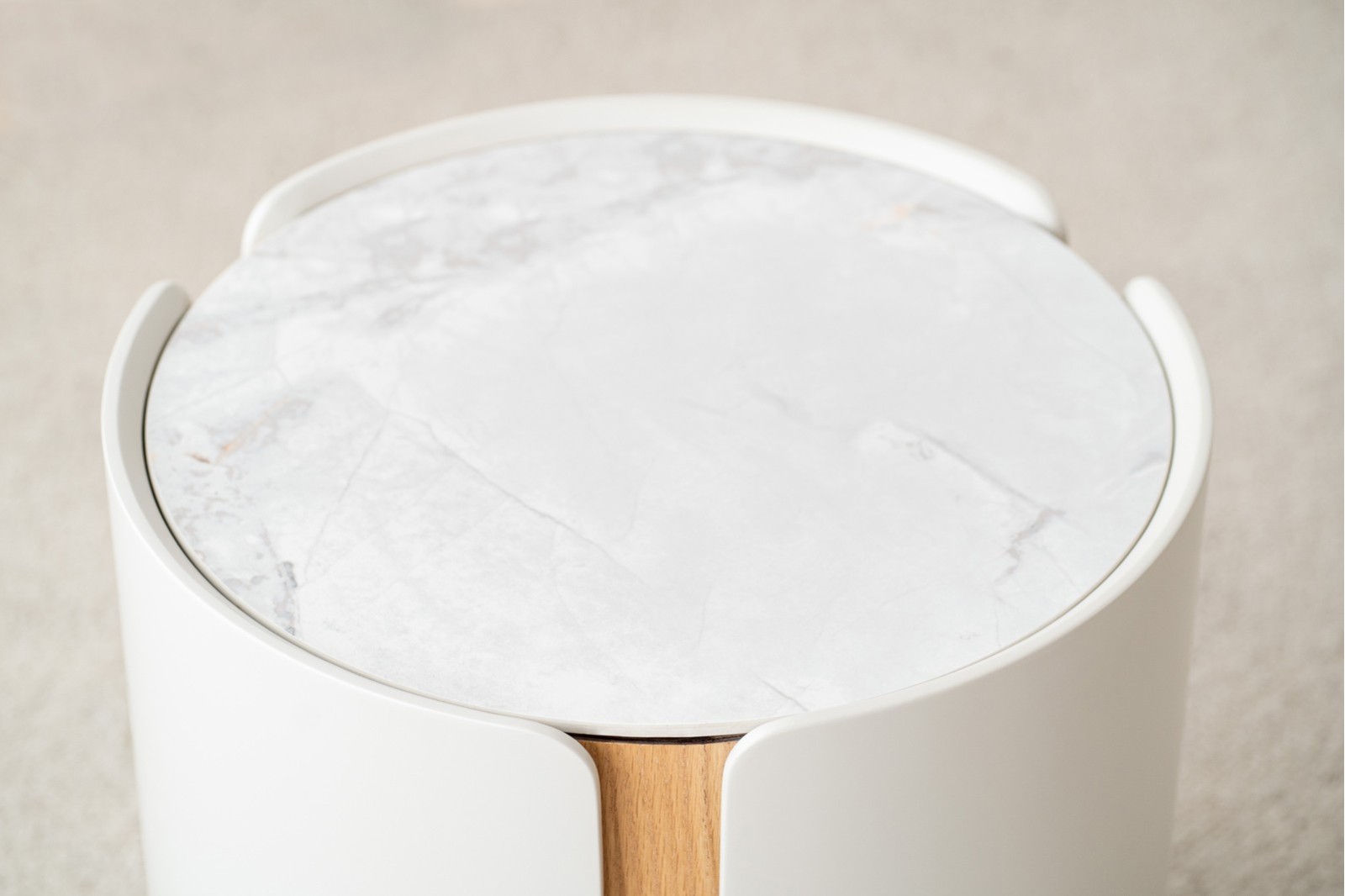 MESA AUXILIAR N.50.GRIS. CERAMICO BLANCO