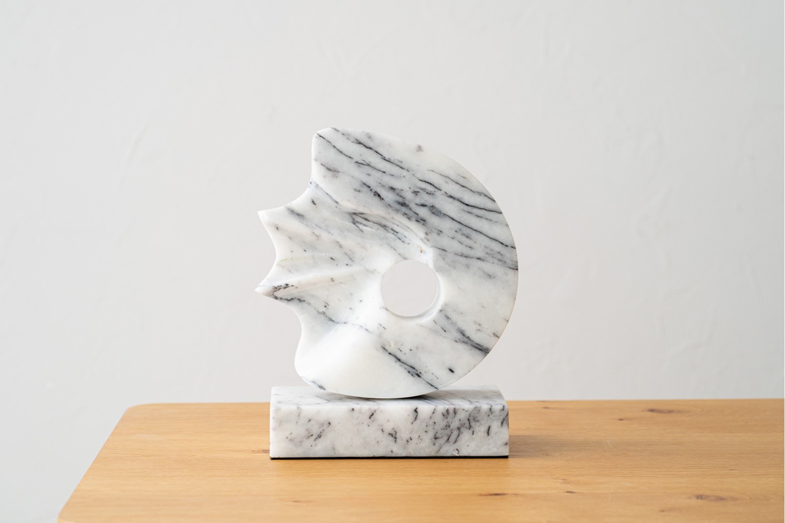 ESCULTURA MARMOL MAR N2