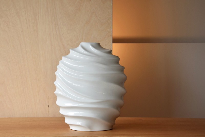 WAVES COLLECTION: CERAMIC VASES AND CENTREPIECE | VP Interiorismo