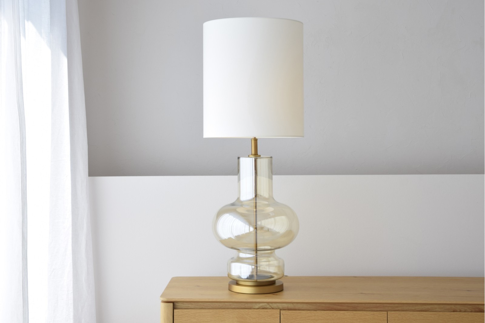 LAMPARA MESA VIDRIO AMBAR C-PANTALLA