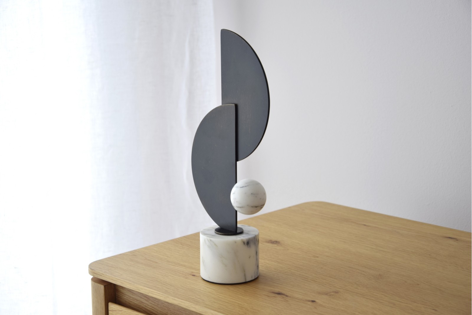 ESCULTURA ARCO N1. MARMOL BLANCO