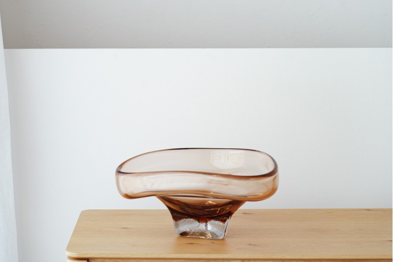 EREA GLASS CENTERPIECE. SMOKED.LARGE | VP Interiorismo