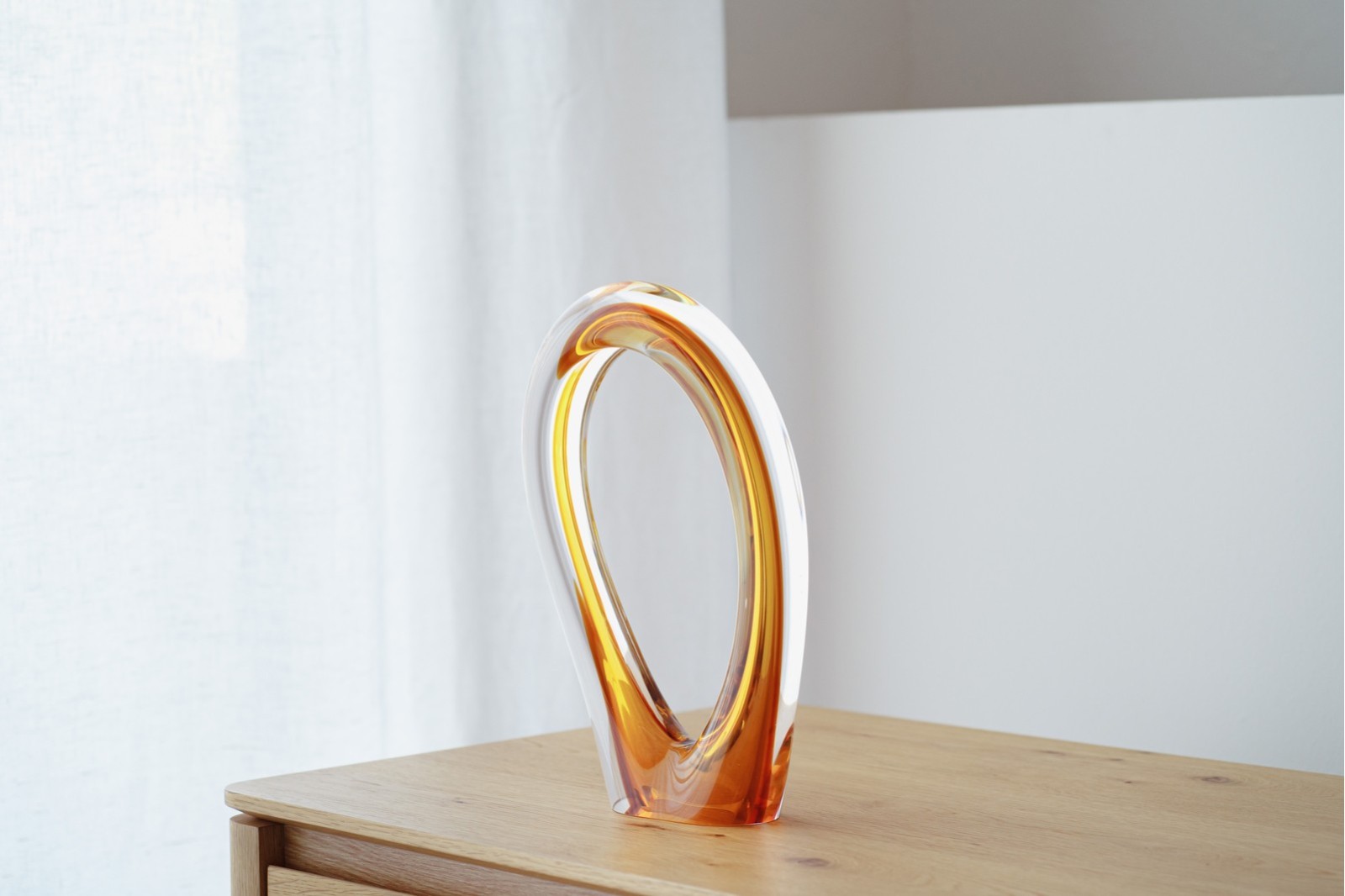 PIEZA EN VIDRIO NAIA. AMBAR
