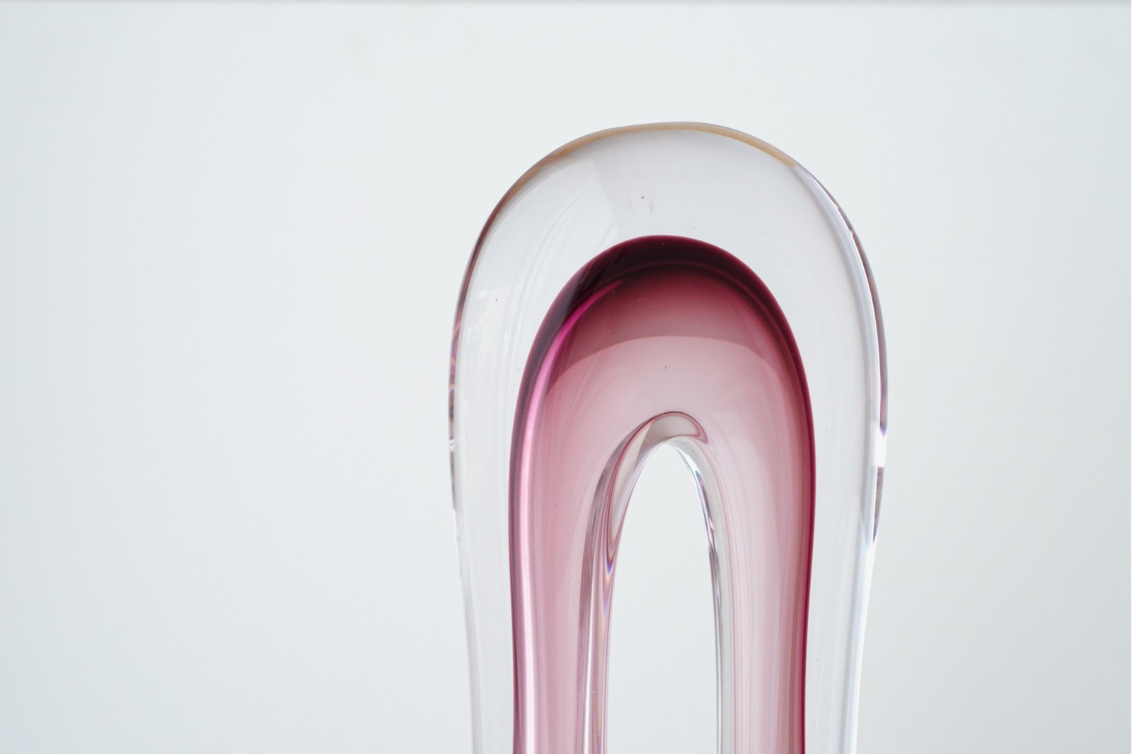 PIEZA EN VIDRIO NAIA. ROSA