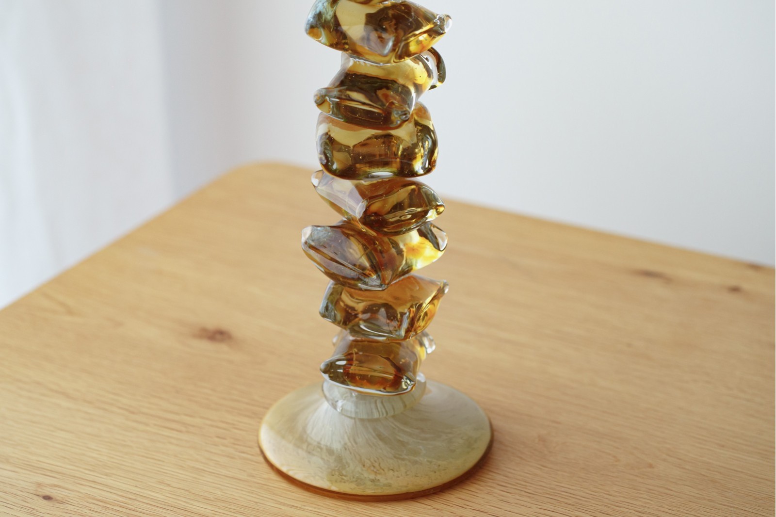 CANDELABRO EN VIDRIO ALDAN. AMBAR