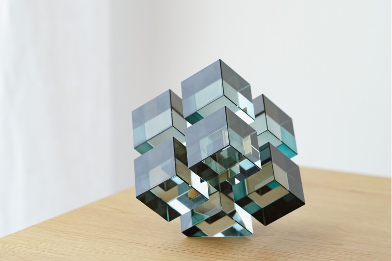 PIEZA EN CRISTAL CHAMPAGNE. PUZZLE