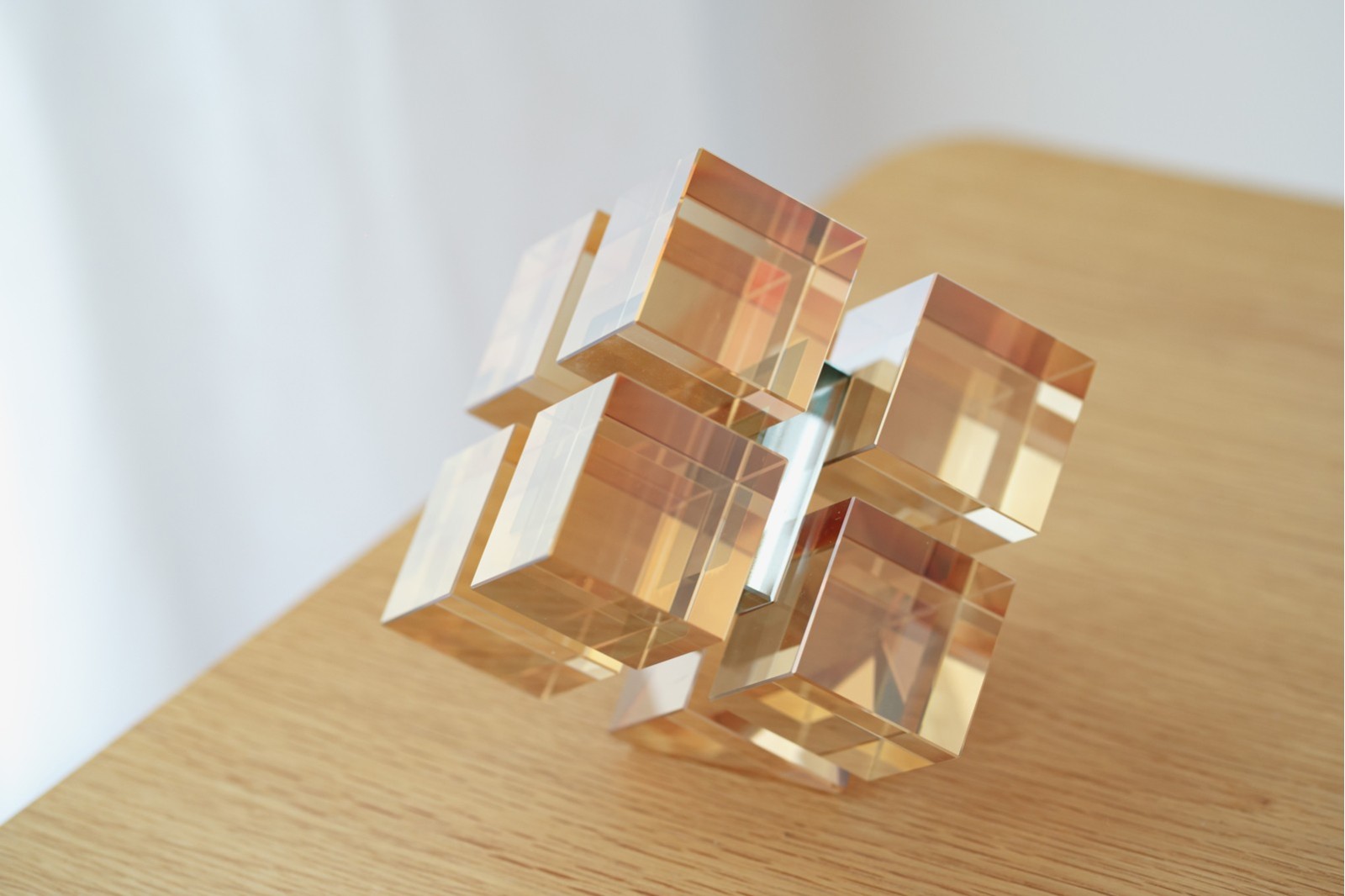 PIEZA EN CRISTAL TURQUESA. PUZZLE