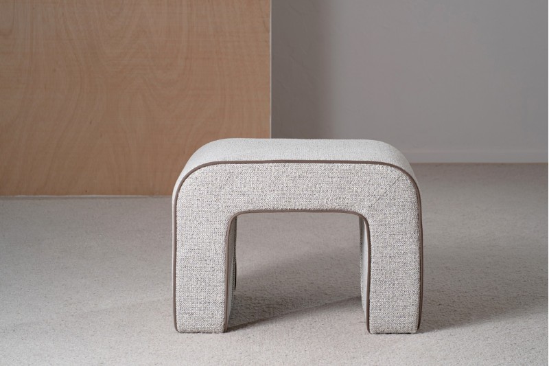 POUF XELA. IVOIRE GRIS TAUPE | VP Interiorismo