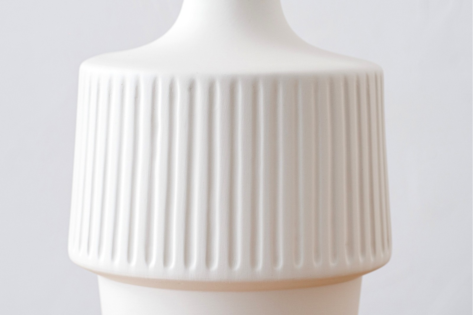 JARRON VESTA. CERAMICA.BLANCO MATE. GR