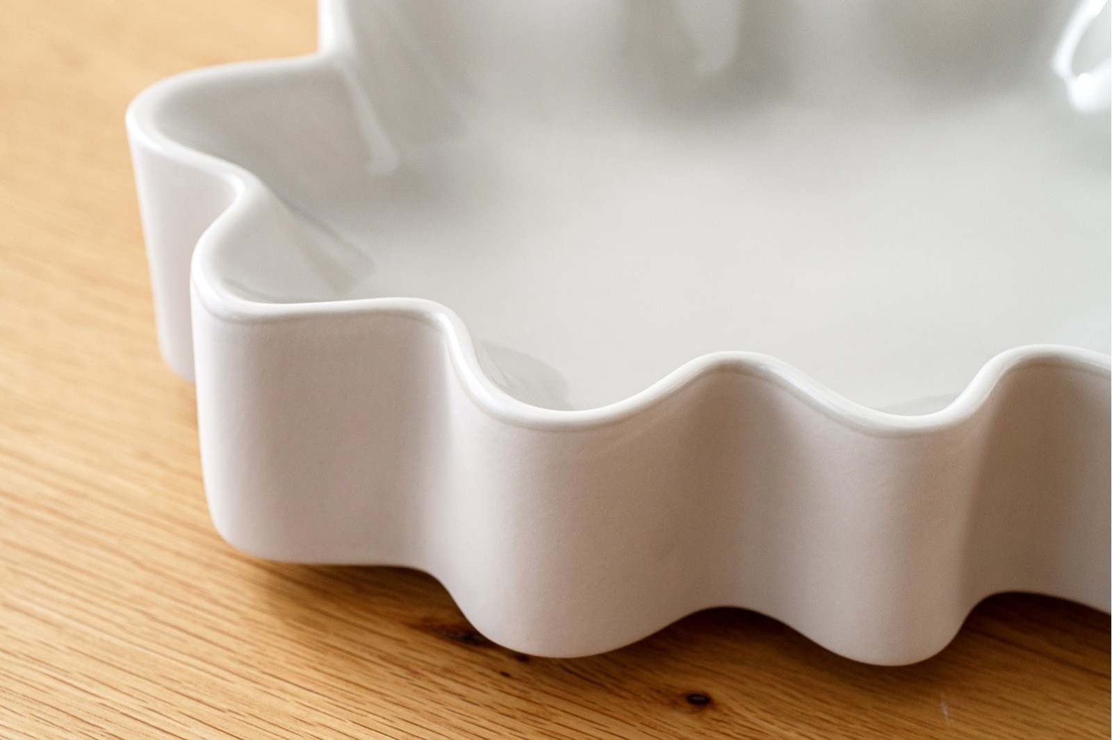 CENTRO MOIRA. CERAMICA. COLOR GRIS