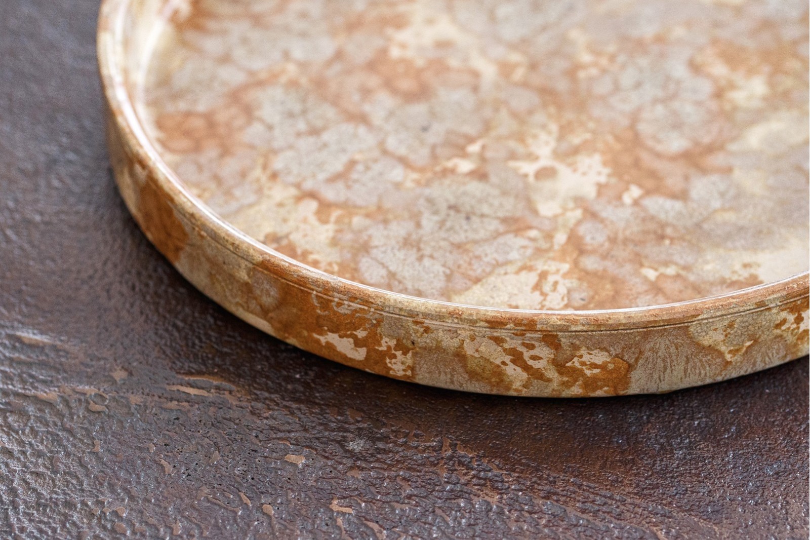 CENTRO MESA NELA.CERAMICA.DORADO GRIS.PQ